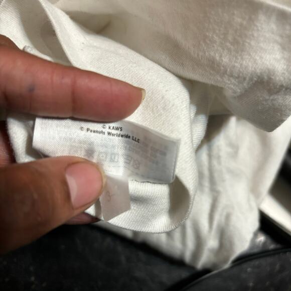 KAWS x Peanuts Woodstock Shirt Uniqlo Pocket Patch Skater Basic Snoopy Kidcore - Picture 11 of 13